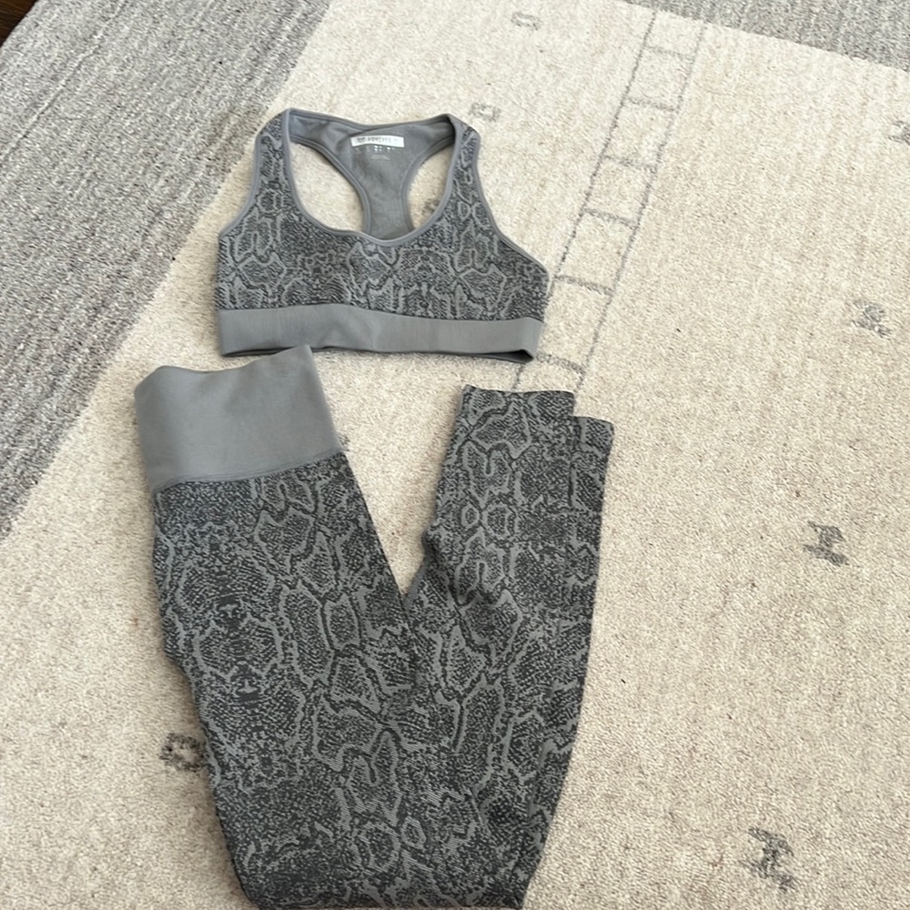 Forever 21 workout set S